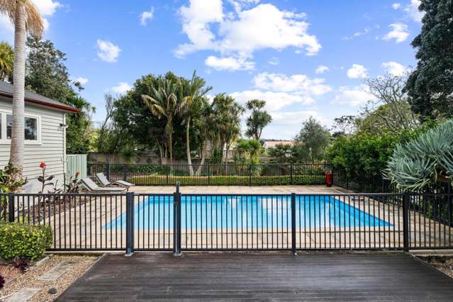 31 Roland Road Greenhithe_2