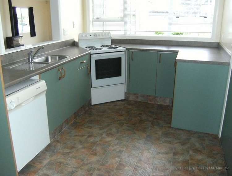 11 Moore Avenue Tawhero_8