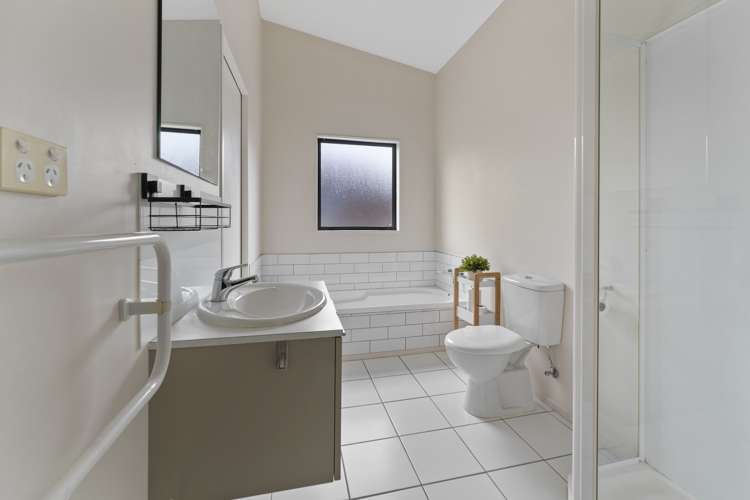 8 Rochdale Way Stoke_10