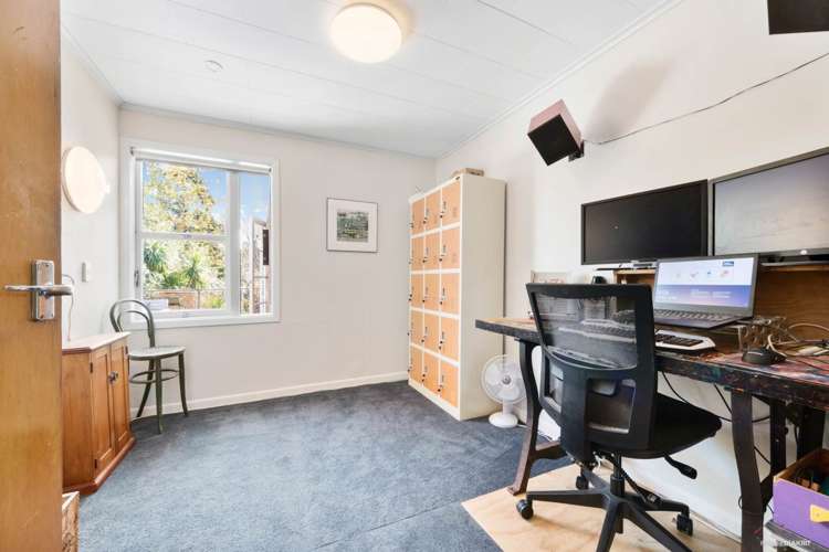 35 Sheridan Drive New Lynn_11