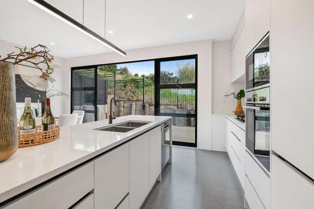 6 Pleasant Way Matakatia_2