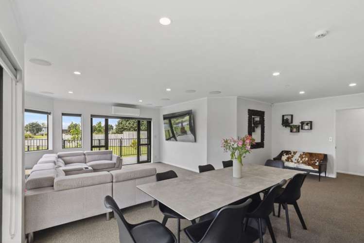 1162 East Coast Road Whakatiwai_11