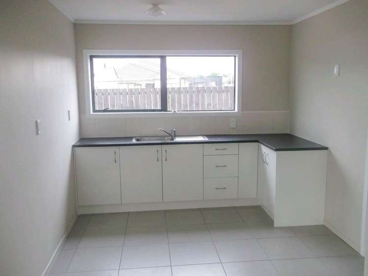 1/18 Marr Road Manurewa_6