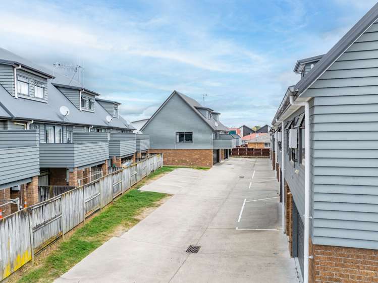 15B Greensboro Street Hamilton East_22