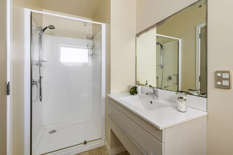 215 Mclintock Street North Johnsonville_11