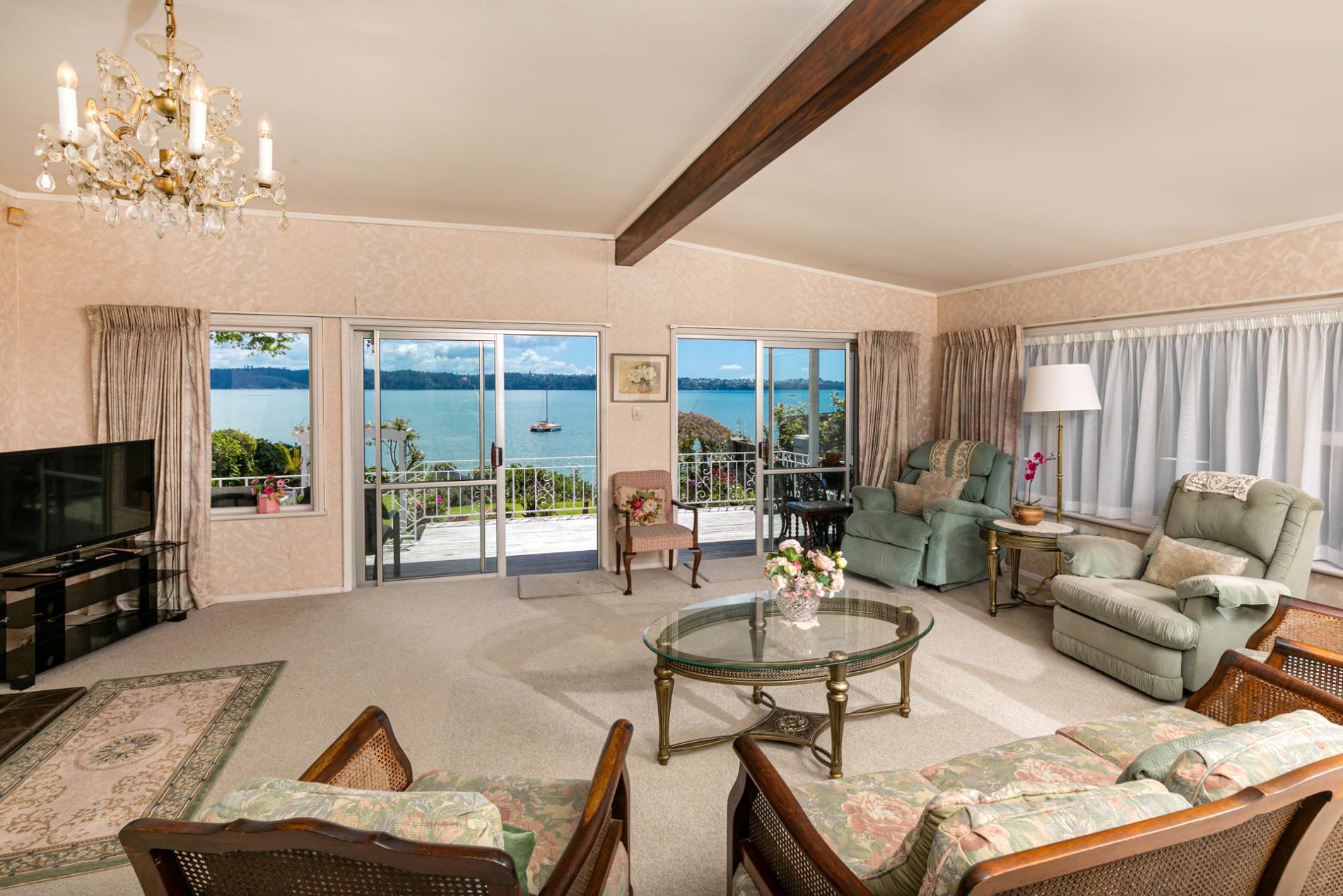 89 West End Road in Westmere, Auckland