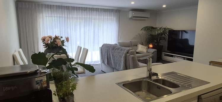 9 Pukatea Lane Kinloch_4