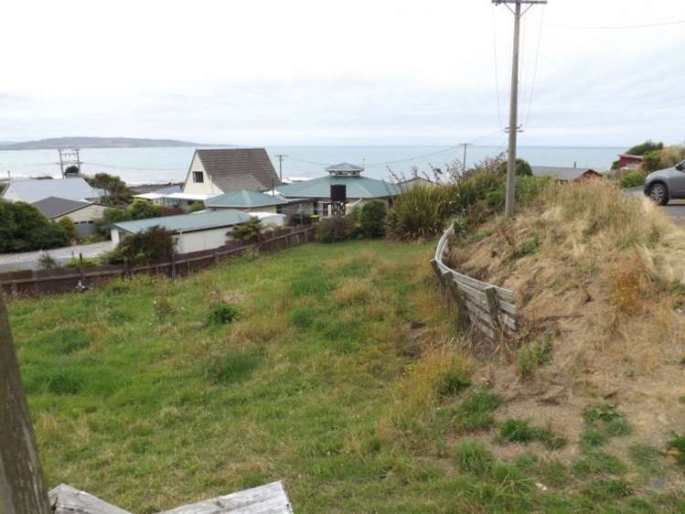 2 Hill Street Kaka Point_2