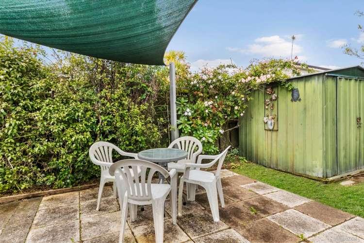 49 Roberts Road Te Atatu South_10