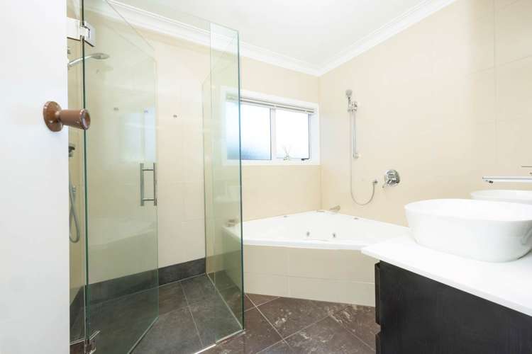 161 Golf Road Titirangi_11