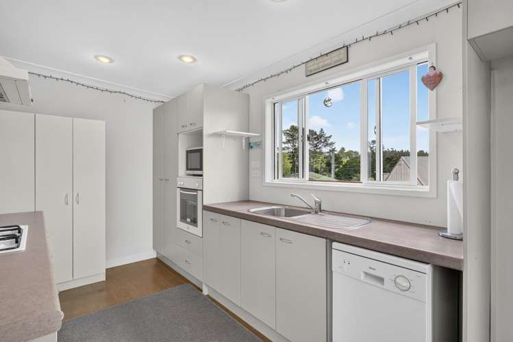 1 Whaka Street Maungaturoto_5