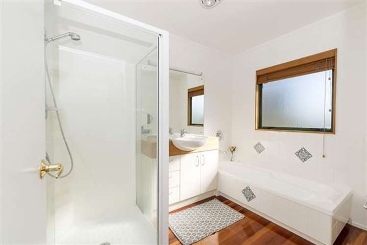 37a Amberley Avenue Te Atatu South_17