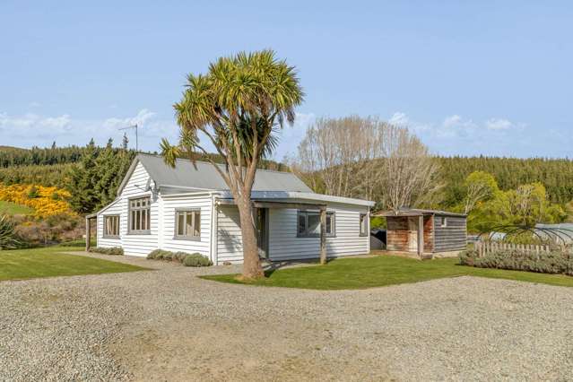 948 Dipton Mossburn Road Lumsden Surrounds_1