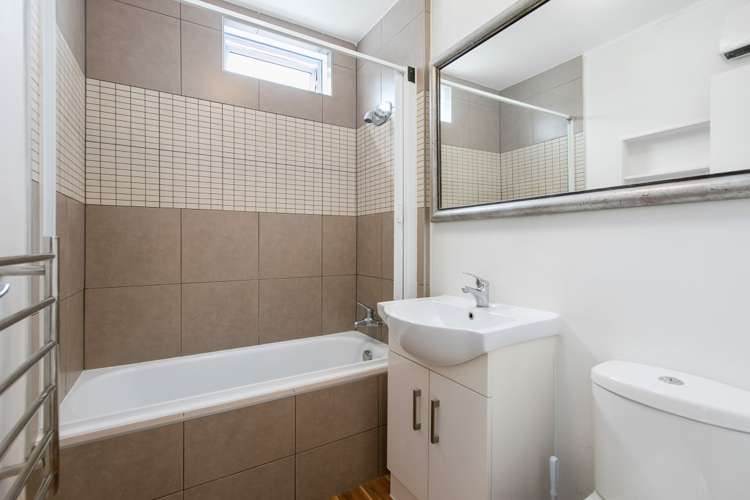 2/58 Mountain Road Epsom_9