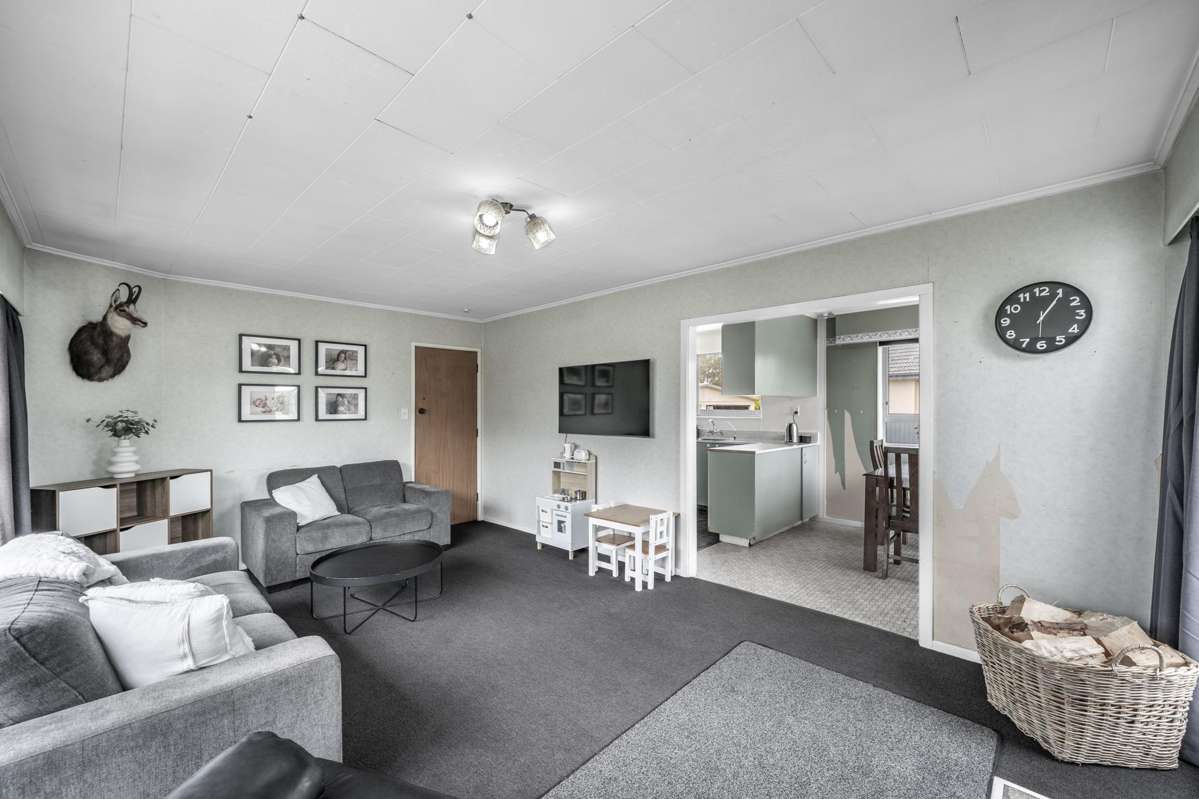 171 Lamond Street East_3