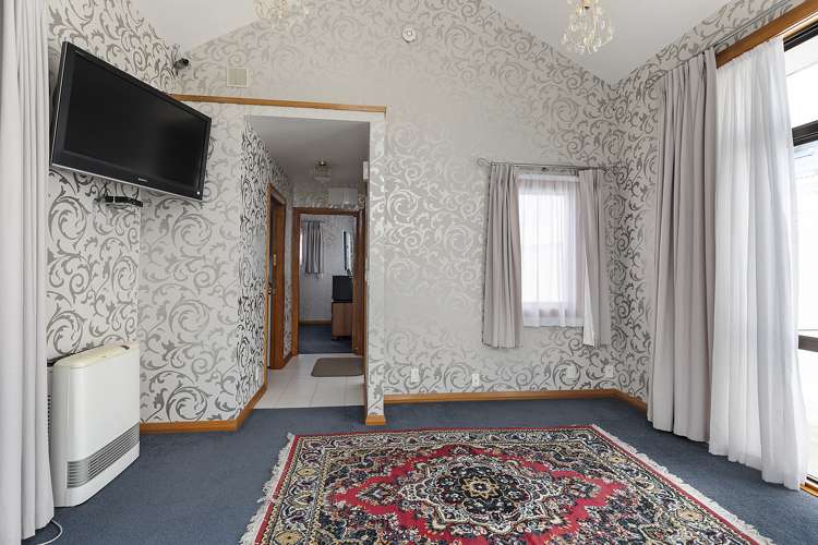 69 Endeavour Street Lyall Bay_5