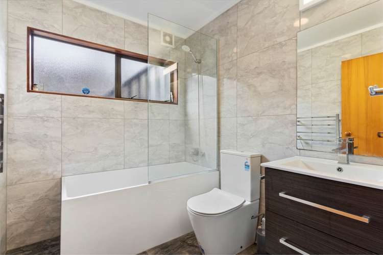 2/63 Raleigh Road Northcote_21