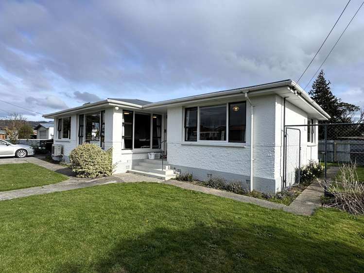 5 Duthie Street Milton_23