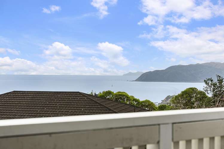 32 Hiwi Crescent Titahi Bay_3