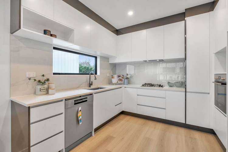 24 A-I Great South Road Manurewa_18