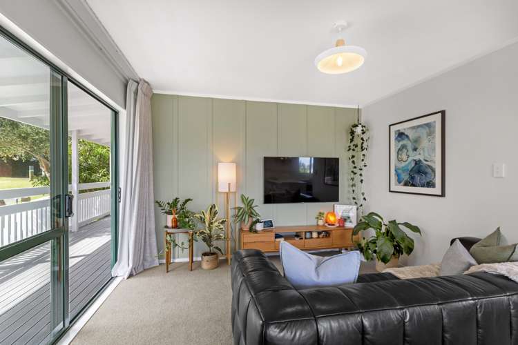 1 Lily Street Raglan_24