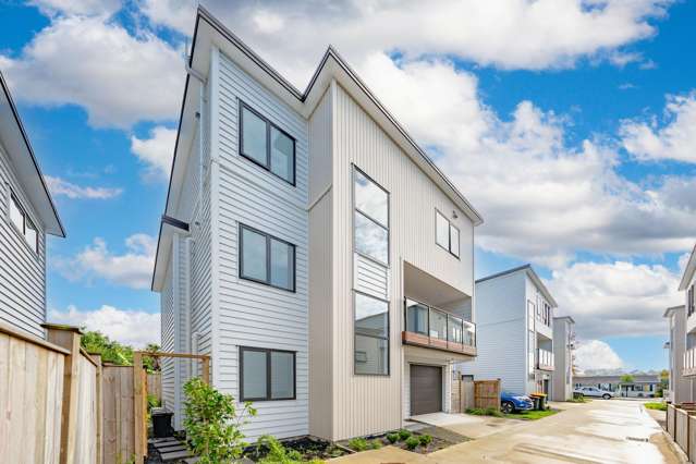 Standalone, Dual Westlake Zone