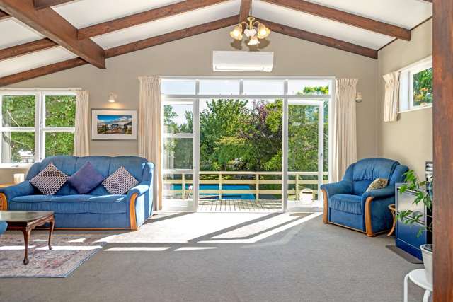 Privacy, space & poolside living