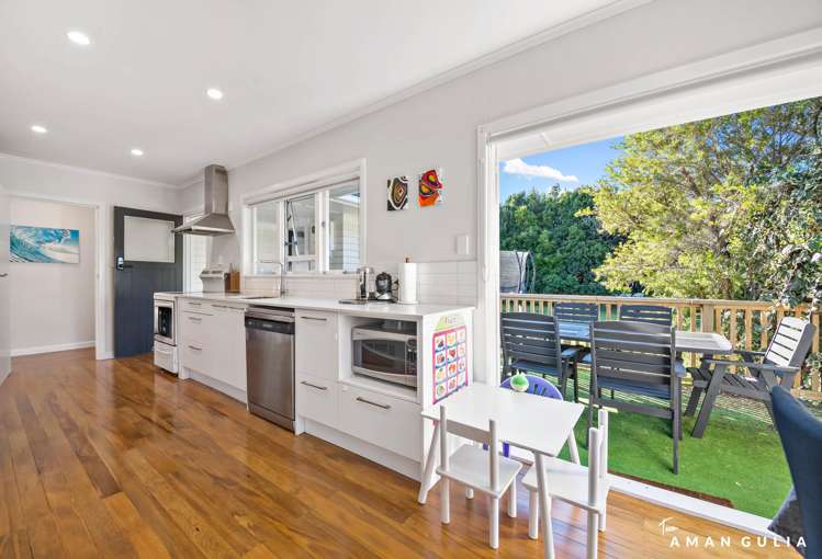 53 Glengarry Road Glen Eden_10