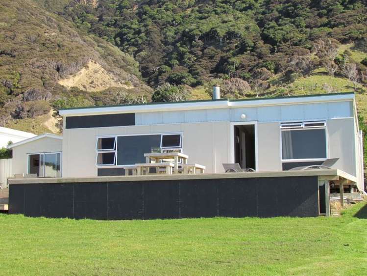 881 Mataikona Road Mataikona_1