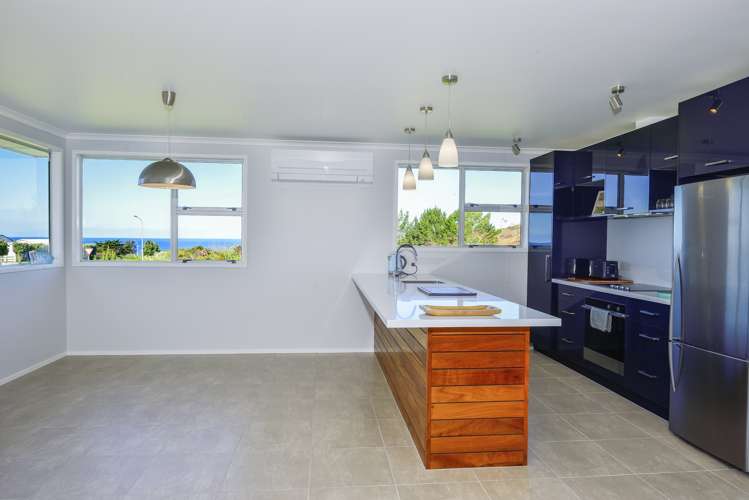 4 Waihinahina Way Māhia_7