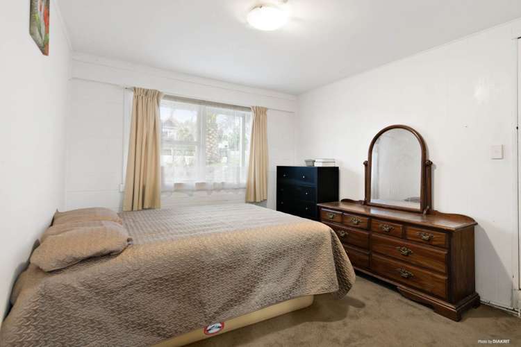 102 Bradbury Road Botany Downs_13