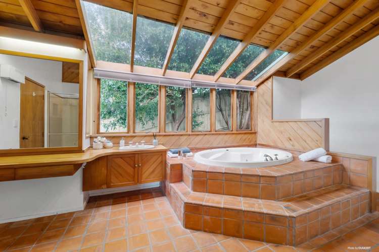 76 Beach Road Castor Bay_13