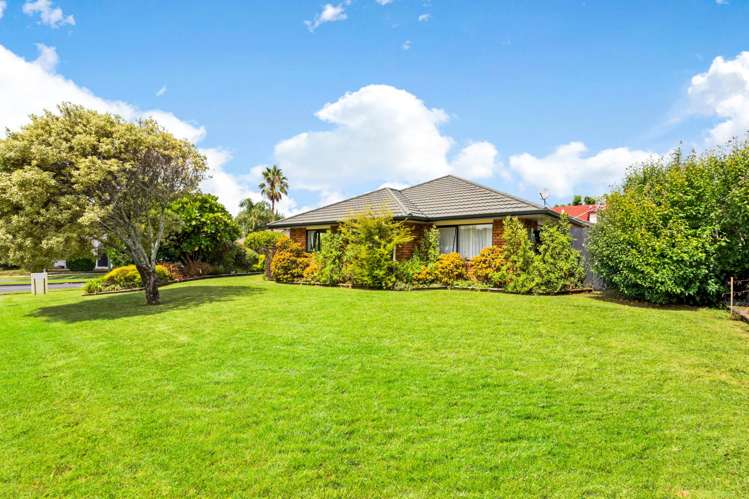 52 Wattle Farm Road Wattle Downs_7