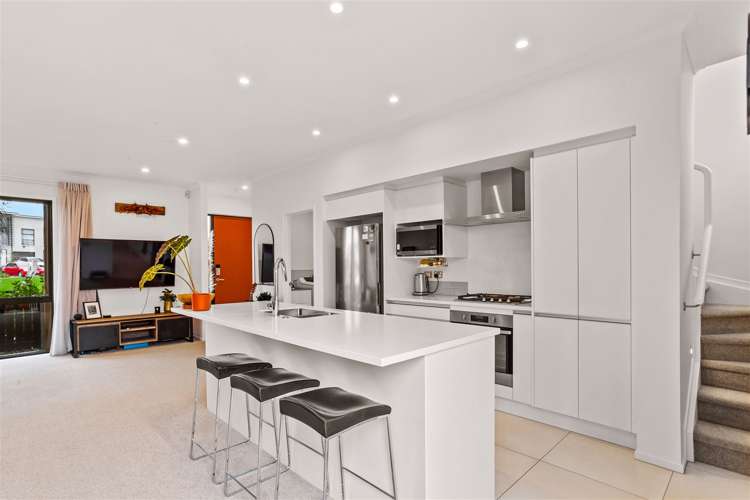 3/25 Sidney Wallingford Way Hobsonville_11