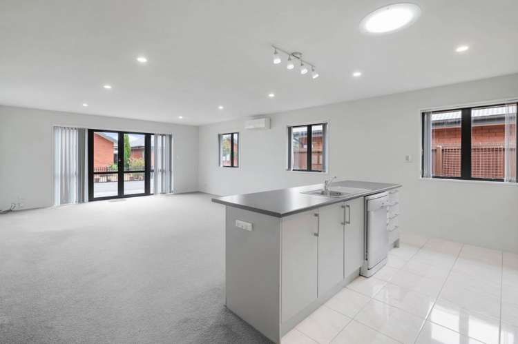 520 Mairehau Road Parklands_13