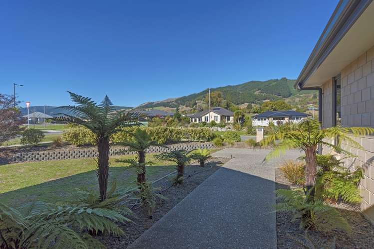 9 Fairose Drive Richmond_18