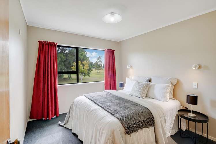 76A Kahikatea Drive Melville_18