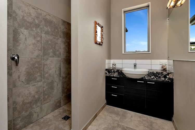 5 Lanyard Place One Tree Point_18