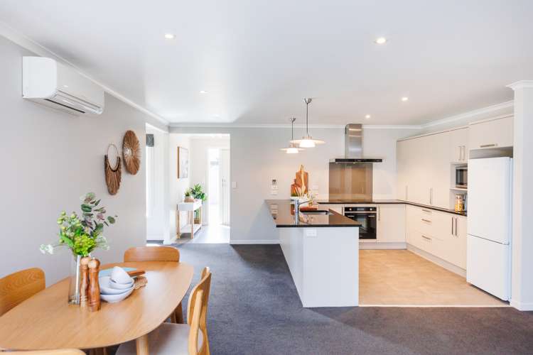 322a College Street West End_15