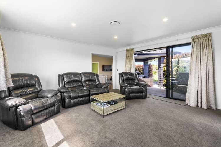 47 Alan Livingston Drive Cambridge_11