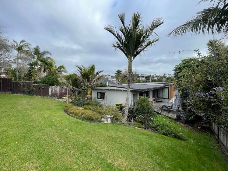 6 Tiri View Place Waiake_23