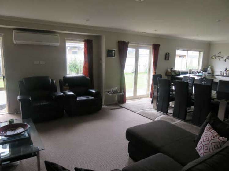 64 Farringdon Avenue Rototuna North_10