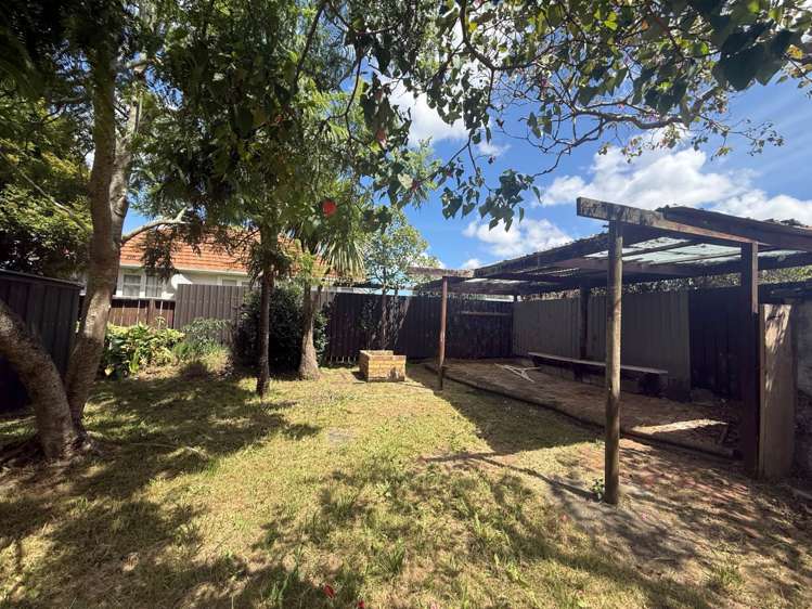 91 Pt England Road Pt England_13