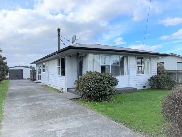 98 Hillcrest Street 10754 Masterton Houses for Rent One Roof