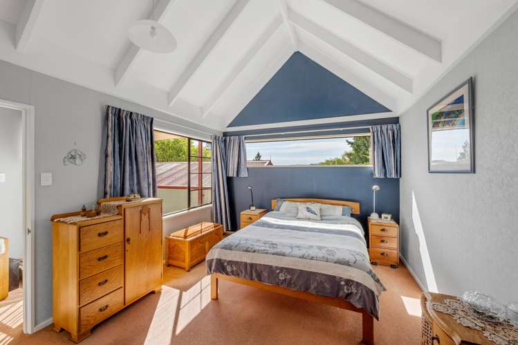 13 Lanes Road Bridge Hill_15