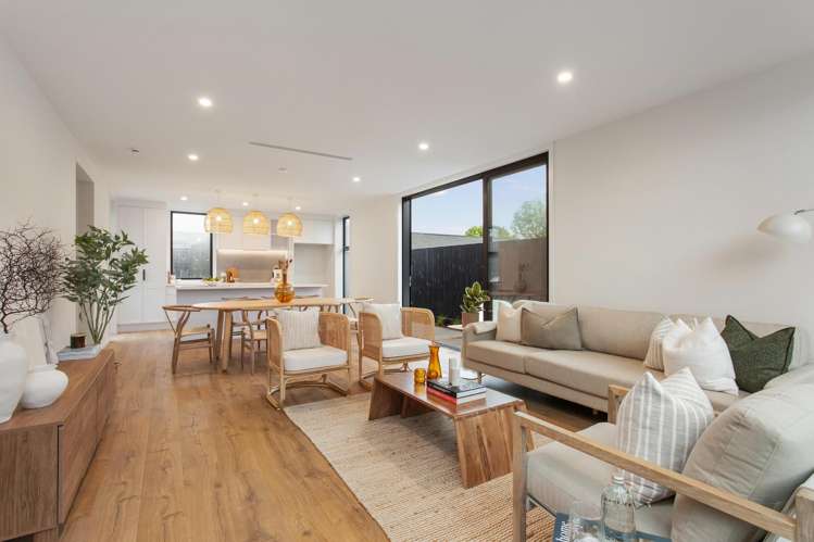 2/143 Weston Road_2