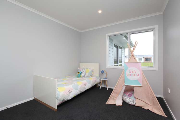 7 Alan Livingston Drive Cambridge_10