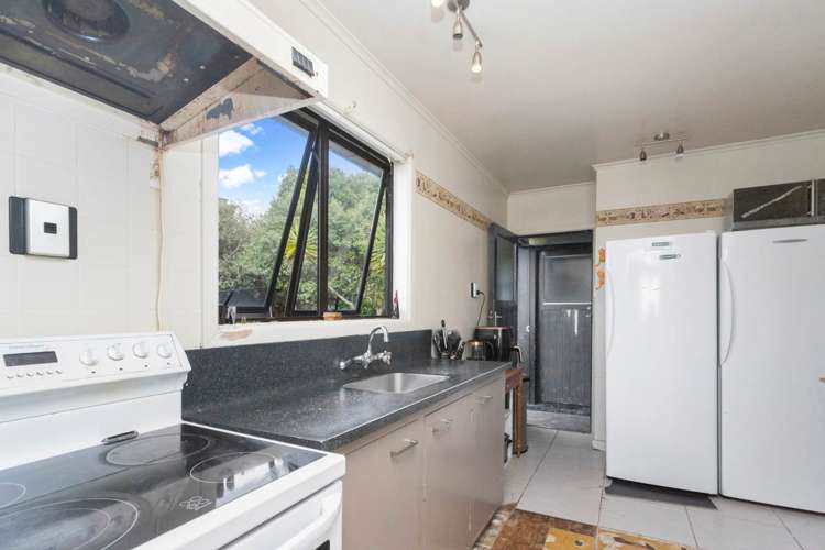 130 Rosier Road Glen Eden_8