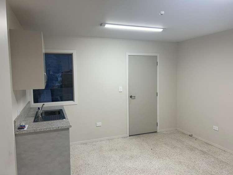 6/25 Packham Crescent Stoke_6