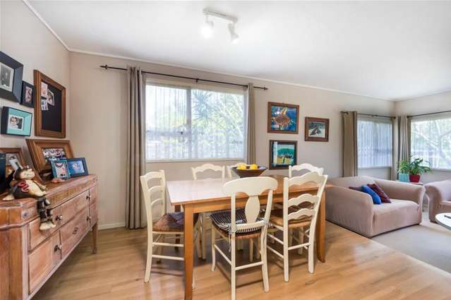 3 Sikkim Crescent Clover Park_3